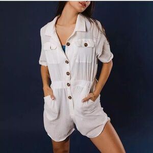 Albion Fit Linen Coverup/ Romper, white, size Medium.